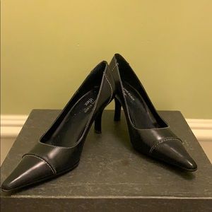 Anne Klein I-flex Navy Pumps